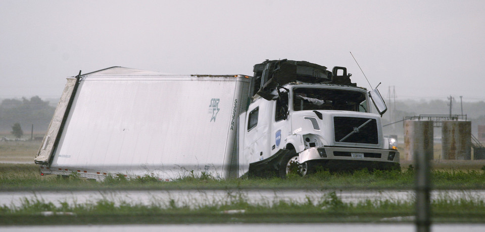 Gwałtowne tornada pustoszą USA