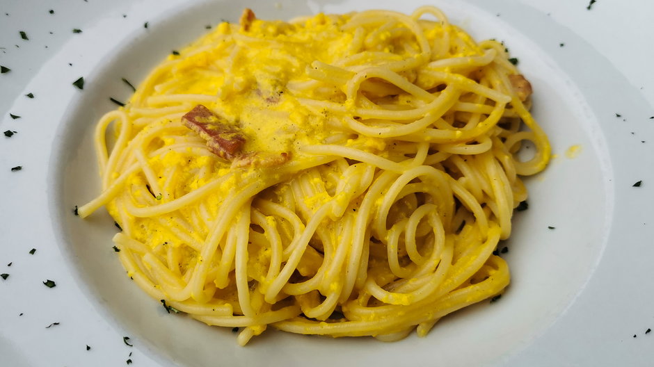 Spaghetti carbonara (zdjęcie ilustracyjne).