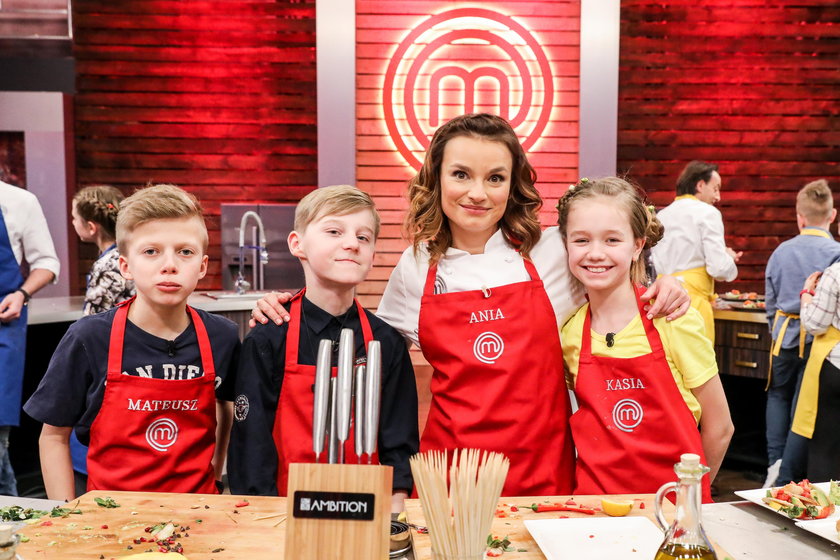 Anna Starmach z uczestnikami „MasterChefa Juniora”