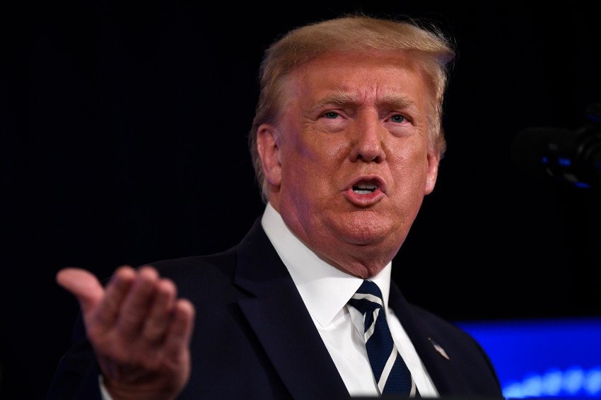 Nakon lošeg suočavanja sa virusom, Tramp očajnički želi da postigne značajne poene u inostranstvu - kaže profesor Rejmond