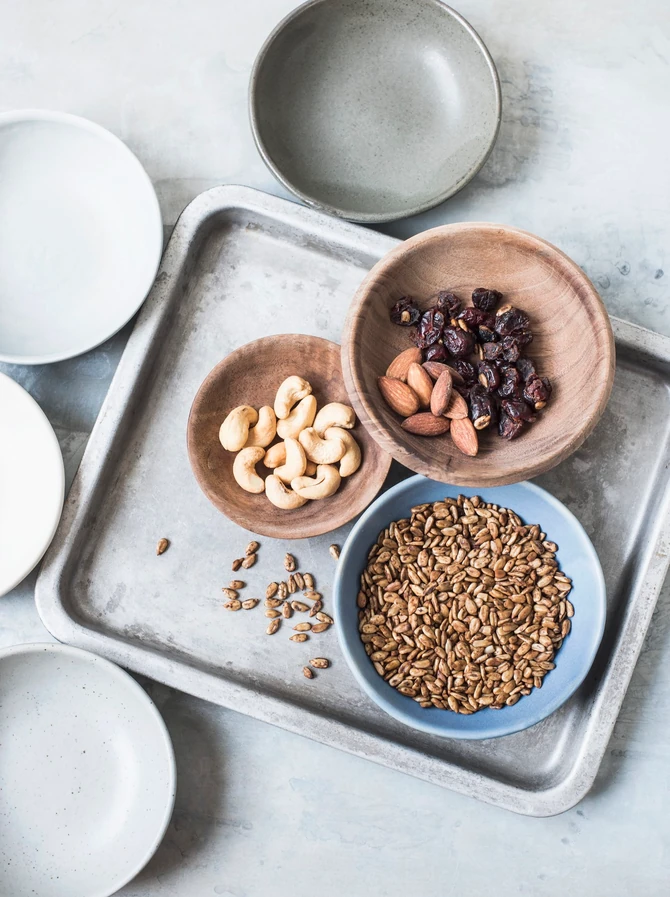 Semenke su slične orašastim plovodima po svom nutritivnom profilu