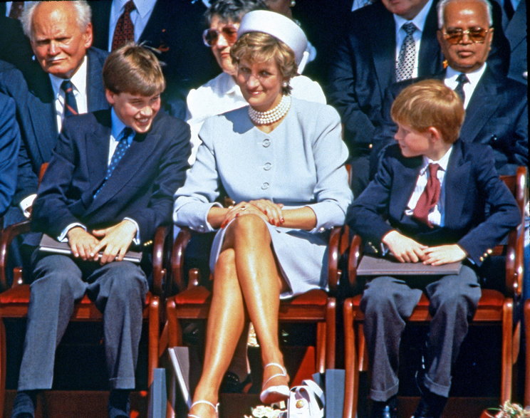Księżna Diana oraz William i Harry w 1995 r.