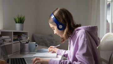 Kształcenie zdalne w szkołach – obowiązki dyrektorów i nauczycieli