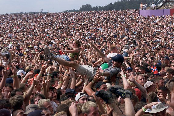 Woodstock '99. Ochroniarze-ochotnicy opuścili miejsca pracy i nie pomogli, gdy doszło do zamieszek