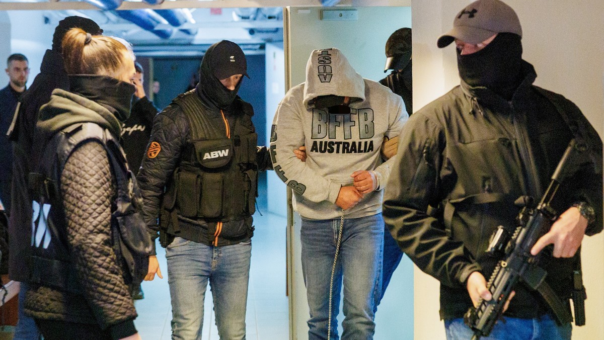 Gangster Olgierd L. a namawianie do podpalenia restauracji w Gdyni, powiązania z rosyjskimi służbami i Karolem Nawrockim [Źródło: Onet]