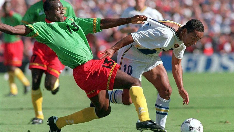 Dalin u prodoru protiv odbrane Kameruna na Mundijalu 1994. | Foto: Getty Images