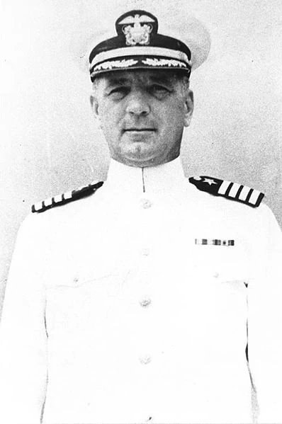Komandor Albert H. Rooks