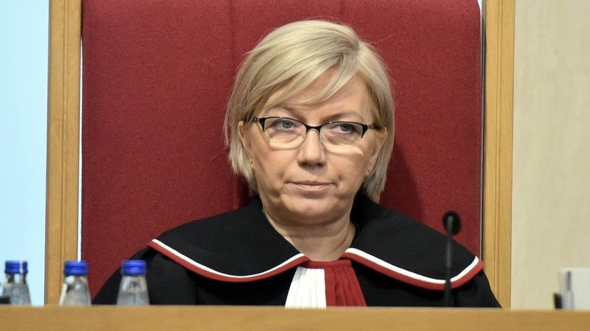 Prezes TK przekazała sędziemu prezent, jakiego się nie spodziewał