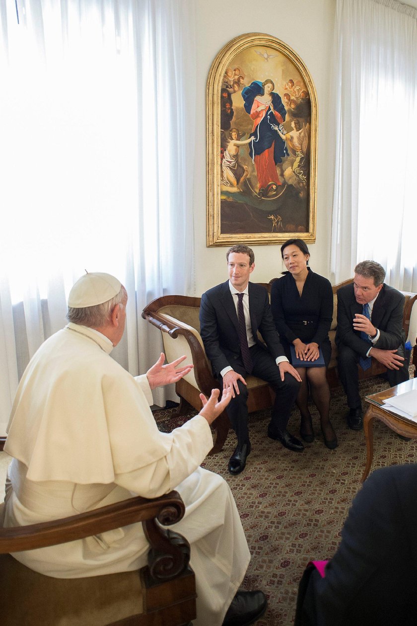 Papież Franciszek spotkał się z właścicielem Facebooka Markiem Zuckerbergiem i jego żoną Priscillą Chan.