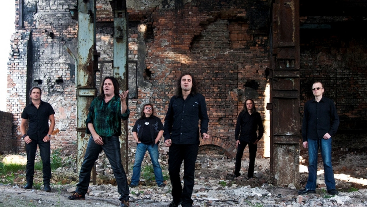 Zespół Kruk zamierza wyruszyć w trasę koncertową promującą ich najnowszy studyjny album "It Will Not Come Back".