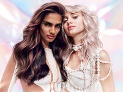 Perłowa koloryzacja i inne nowinki - modne trendy w stylizacji włosów na lato 2023