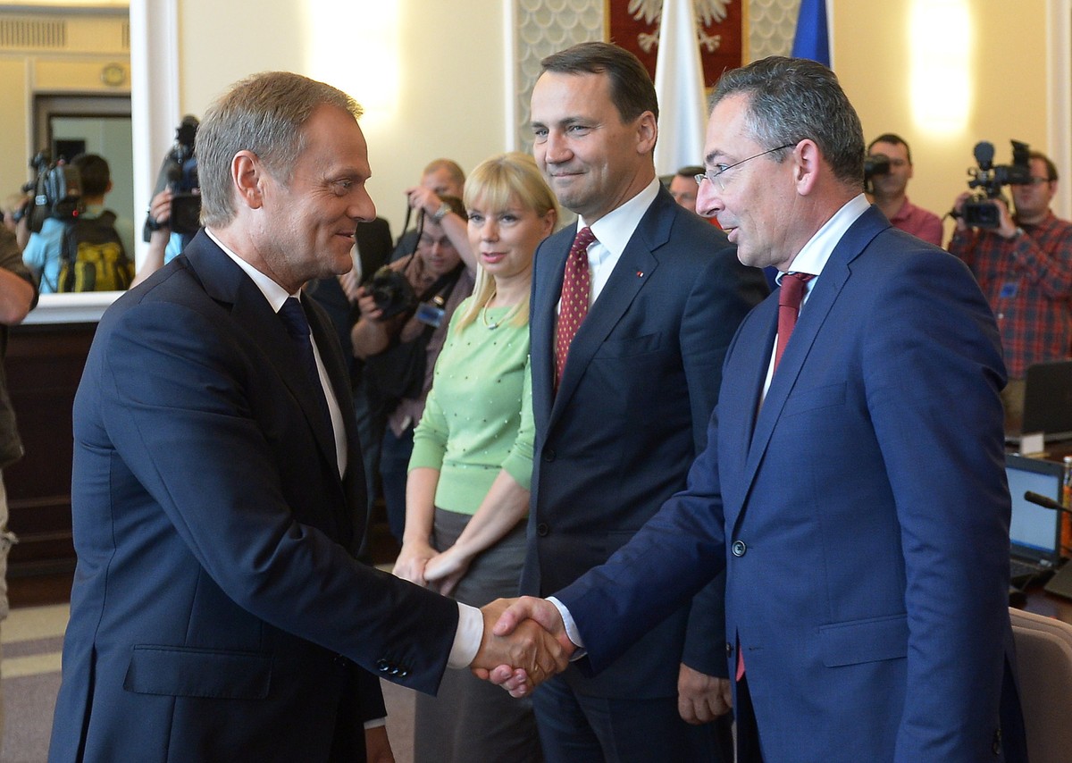 Premier Donald Tusk i Bartłomiej Sienkiewicz