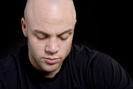 "Majka me je OSTAVILA KAO BEBU ispred javnog WC-a. Našao sam je posle 58 godina, a zbog onoga što je tad rekla JOŠ NE MOGU DA SE OPORAVIM"