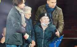 Wanda Traczyk-Stawska do Bąkiewicza: Milcz głupi chłopie! Milcz chamie skończony!