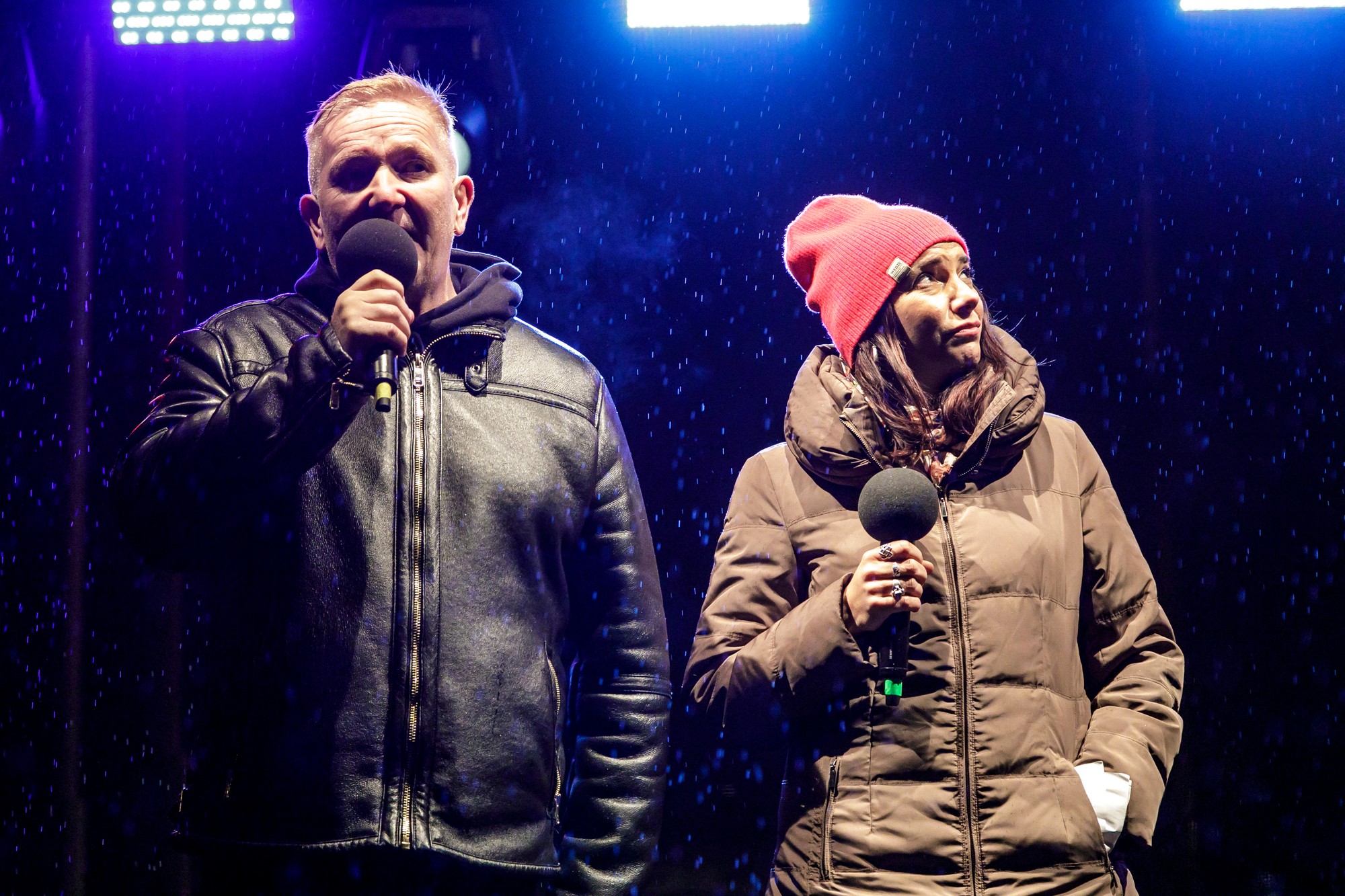 Zľava režisér a aktivista Nikita Slovák a herečka, speváčka a aktivistka Dorota Nvotová.