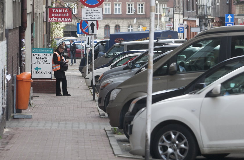 Parkingi są przepełnione