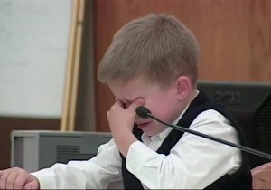 Dečak (7) zaplakao kao kiša pred sudijom, pa izustio rečenicu koja je oterala njegovu majku na robiju