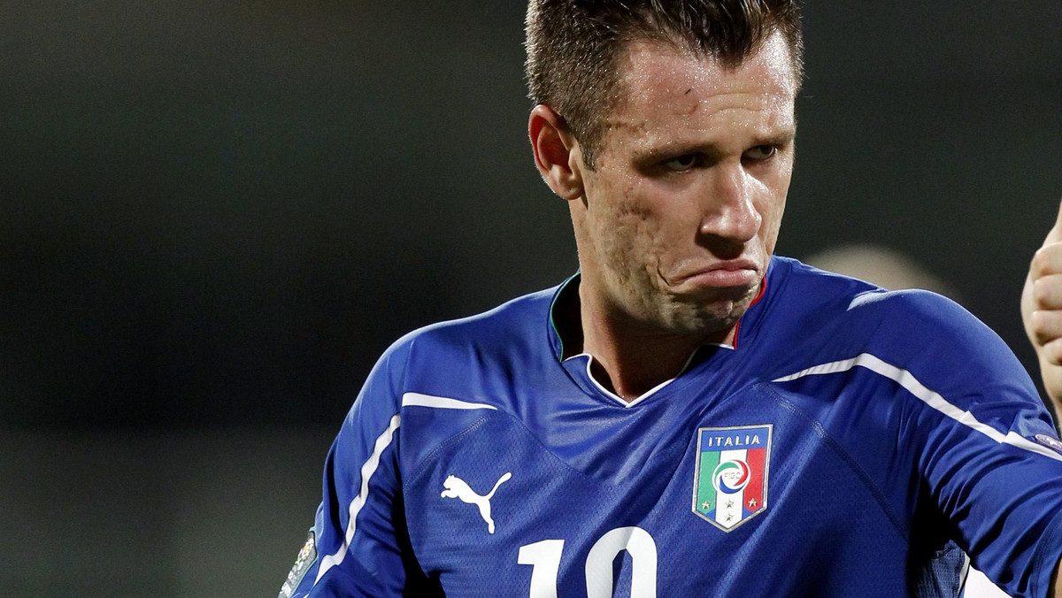 Antonio Cassano będzie grał w Interze Mediolan. Eksnapastnik Sampdorii Genua zaakceptował indywidualne warunki kontraktu z zespołem Nerazzurrich - informuje włoski dziennik "Tuttosport".