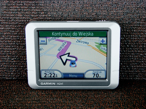 GPS pod lupą