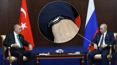 Dlaczego Putin nosi zegarek na prawej ręce? Tłumaczenie jest osobliwe