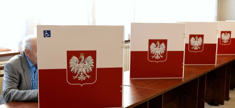 PiS nie ma większości w Senacie. Opozycja zdobyła o dwa mandaty więcej