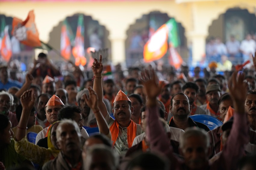 Pristalice partije Bharatija Džanata na skupu u Džamuu 22. septembra