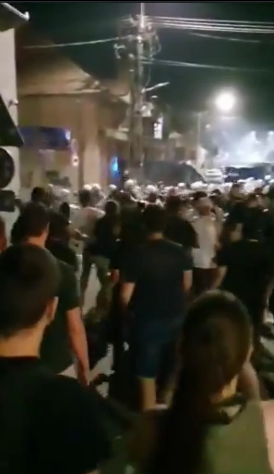 Sukob policije i demonstranata u Pančevu