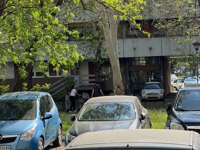 Policija napustila zgradu Marka Bulata