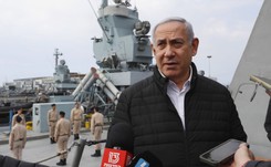 Premier Izraela mówi o 'walce z wpływami Iranu'. W tle znikające tweety o wojnie