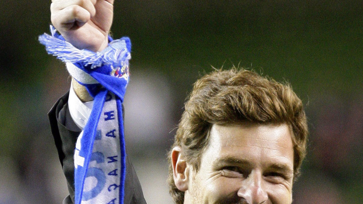 Jak donosi serwis "Sky Sports", Andre Villas-Boas złożył rezygnację z funkcji trenera FC Porto, by przyspieszyć swoje przejście do Chelsea Londyn. Portugalczyk miał już się także zjawić na Wyspach i zamierza sfinalizować rozmowy z "The Blues".