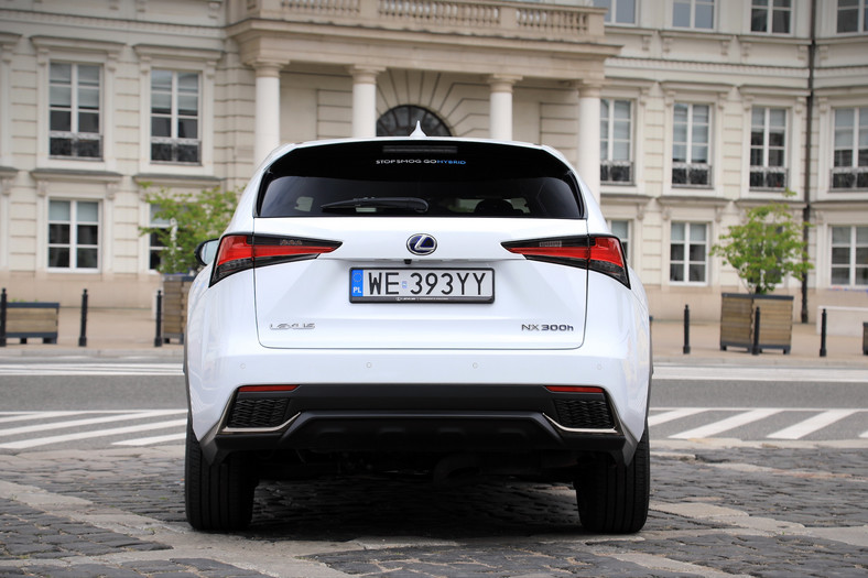 Lexus NX 300h F-Sport