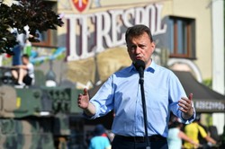 Błaszczak: W piątek podpisujemy umowy na koreańskie czołgi i armatohaubice