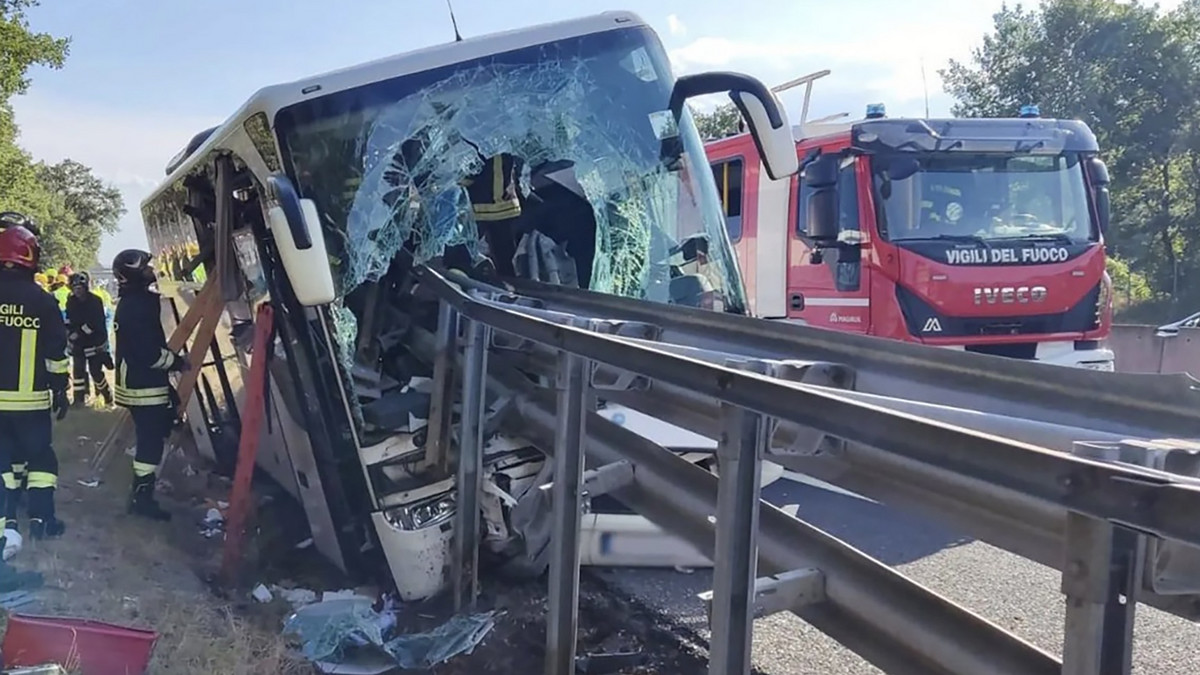 Wypadek polskiego autokaru we Włoszech. Jedna osoba zginęła