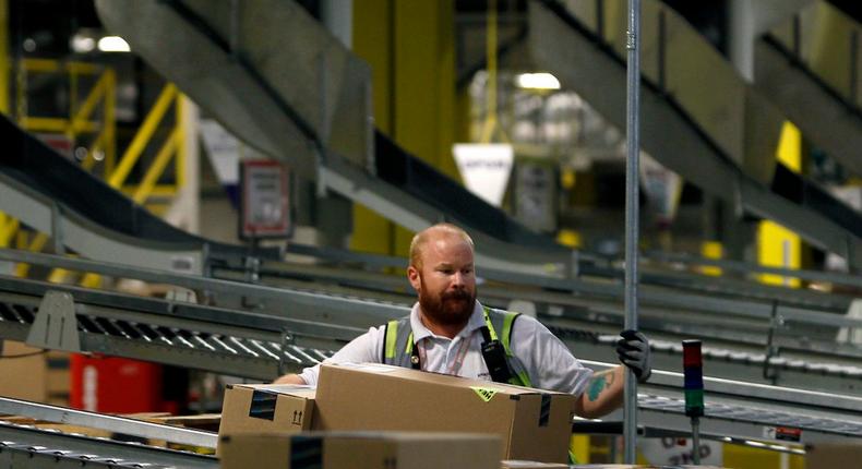 amazon warehouse employee fulfillment center