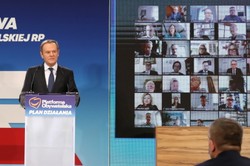 Rada Krajowa PO. Tusk: Władza abdykowała, stąd dramat pandemii i inne kłopoty Polski