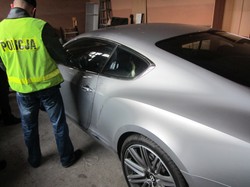 Cztery z pięciu modeli Bentleya odnalezione. Polacy kradli w Berlinie [AKTUALIZACJA]