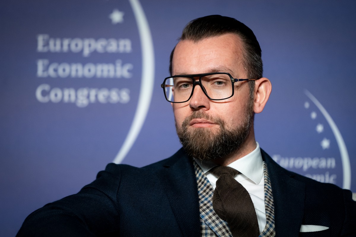 Globalny chaos i ryzyko pęknięcia bańki AI. Czy polski biznes zdąży się dostosować? [FELIETON]