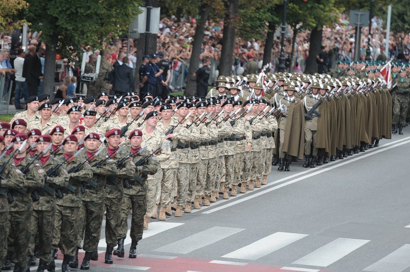 Defilada z okazji święta Wojska Polskiego.