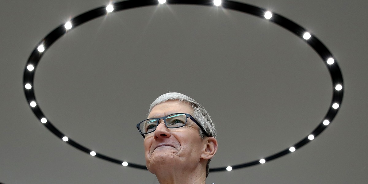 W wywiadach Tim Cook brzmi jak prawdziwy święty, w księgach podatkowych już mniej