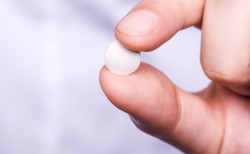 Badania nad lekami na COVID-19 dla dzieci cały czas trwają