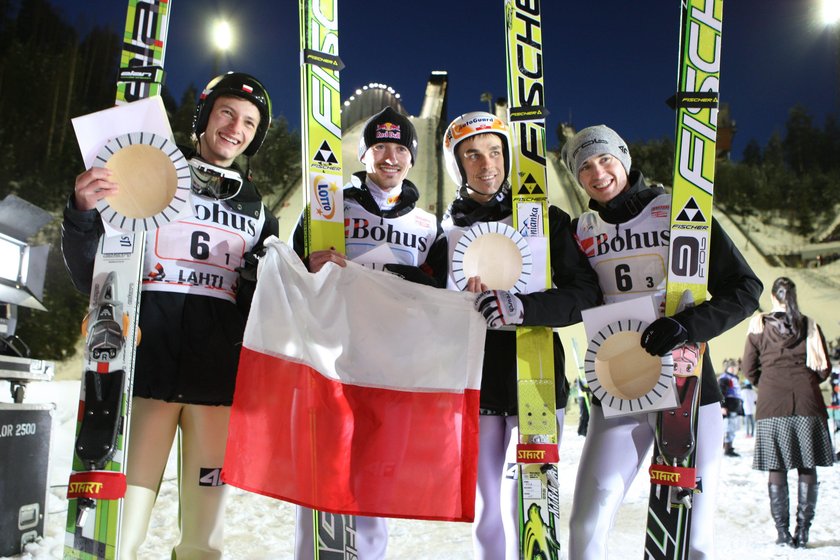 PŚ 2011 w Lahti: (od lewej) Tomasz Byrt, Adam Małysz, Piotr Żyła i Kamil Stoch