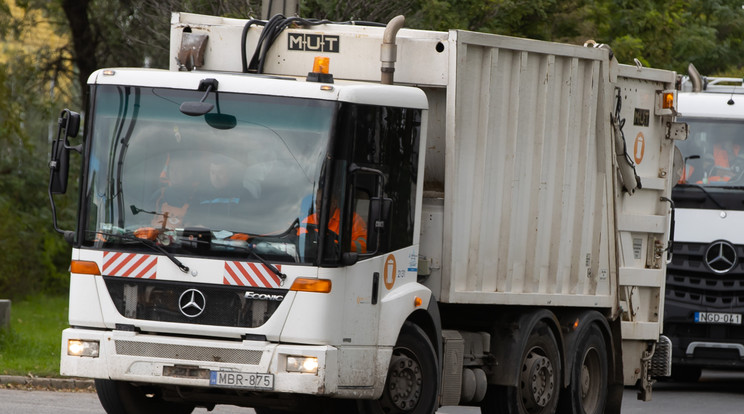 Vádat emeltek a kukásautó sofőrje ellen, aki tolatás közben elgázolta kollégáját / Illusztráció: Czerkl Gábor