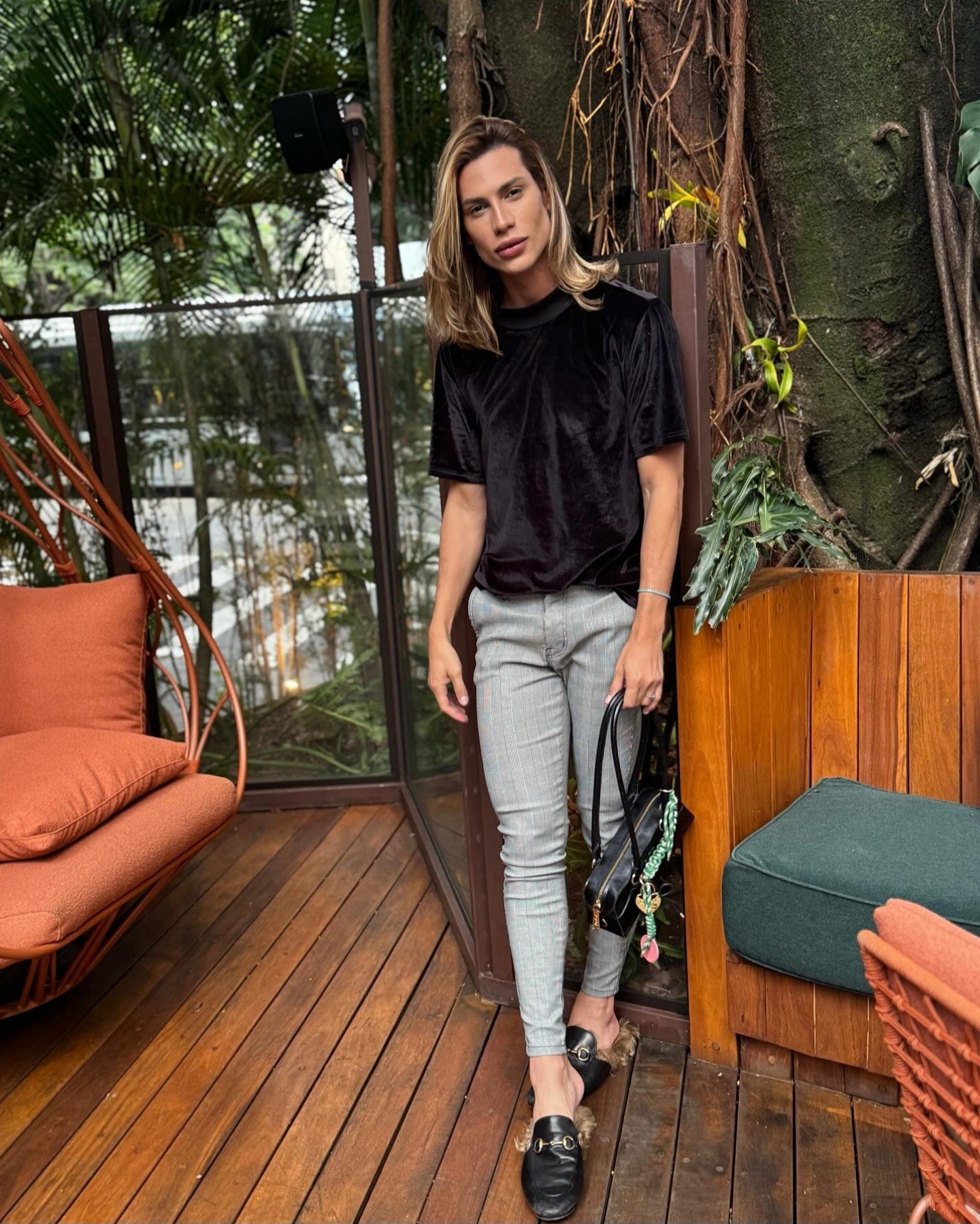 Instagramový influencer a módny stylista Adair Mendes Dutra Junior.