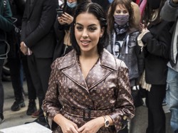 "Modelka? Z takim ciałem? Kpina!" Internauci śmieją się z partnerki Christiano Ronaldo. FOTO