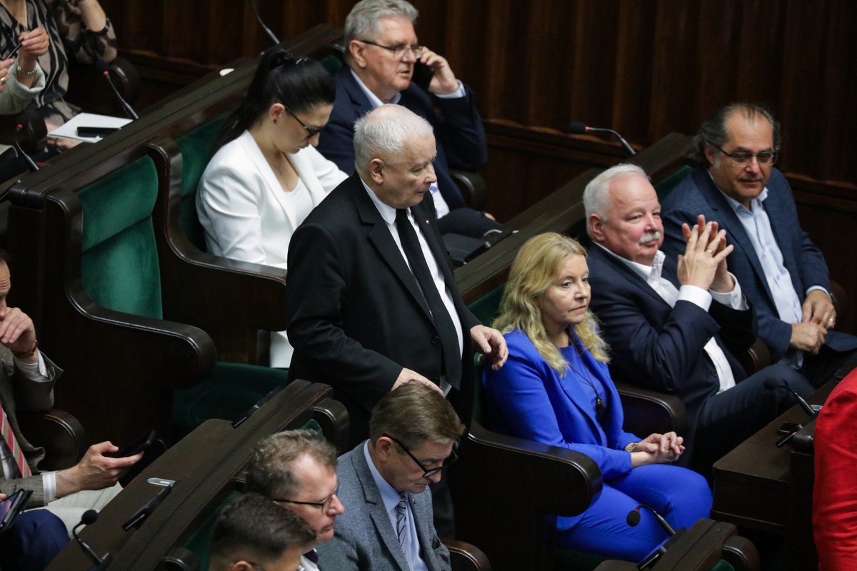 W sobotę odbędzie się kongres PiS, trwają intensywne i burzliwe rozmowy