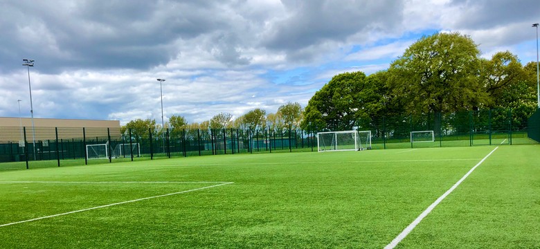 Nie zamienił brzydkiego kaczątka w pięknego łabędzia. Trenerem był... trzy godziny