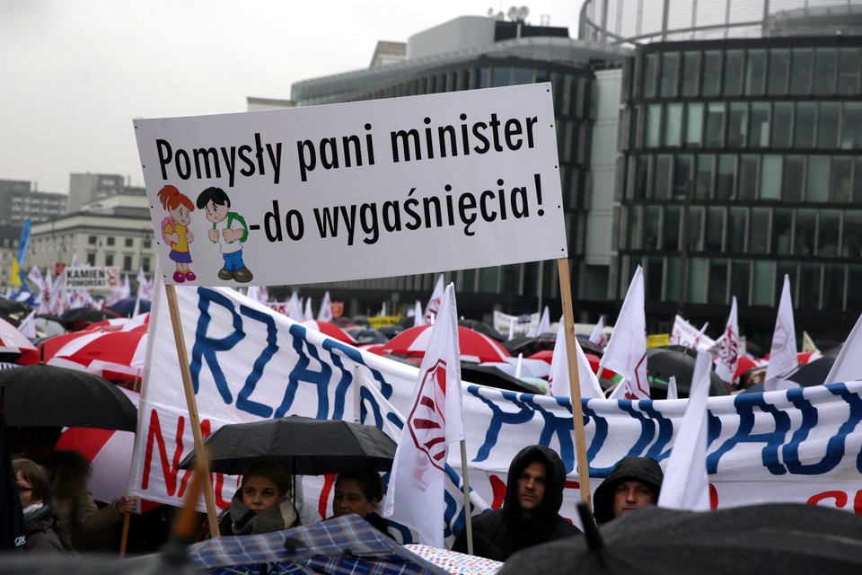 Manifestacja "Nie dla chaosu w szkole"