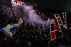 Kibice PSG wpadli w szał, demolowali Paryż. Zamieszki i brutalne starcia z policją [WIDEO]