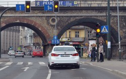 Agnieszka Radwańska przyłapana w Krakowie. Zadała szyku nową limuzyną. Zobacz ZDJĘCIA