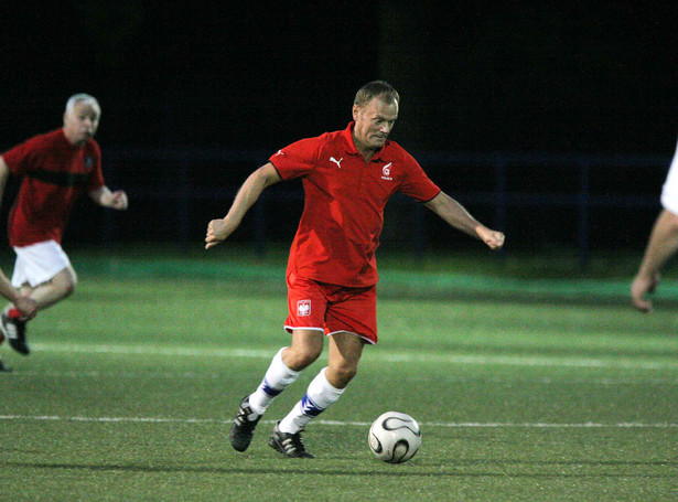 Tusk wytłumaczy się przed PO z futbolu